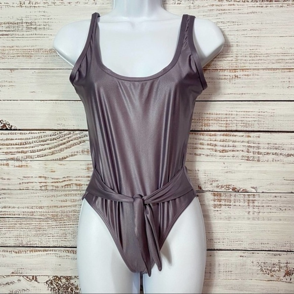 BETH RICHARDS METALLIC PURPLE Size‎ small  ONE PIECE SWIMSUIT